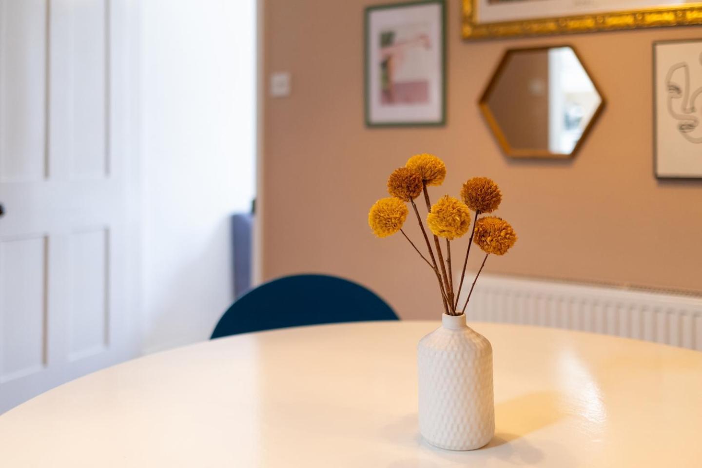 Charming Kings Road Holiday home *