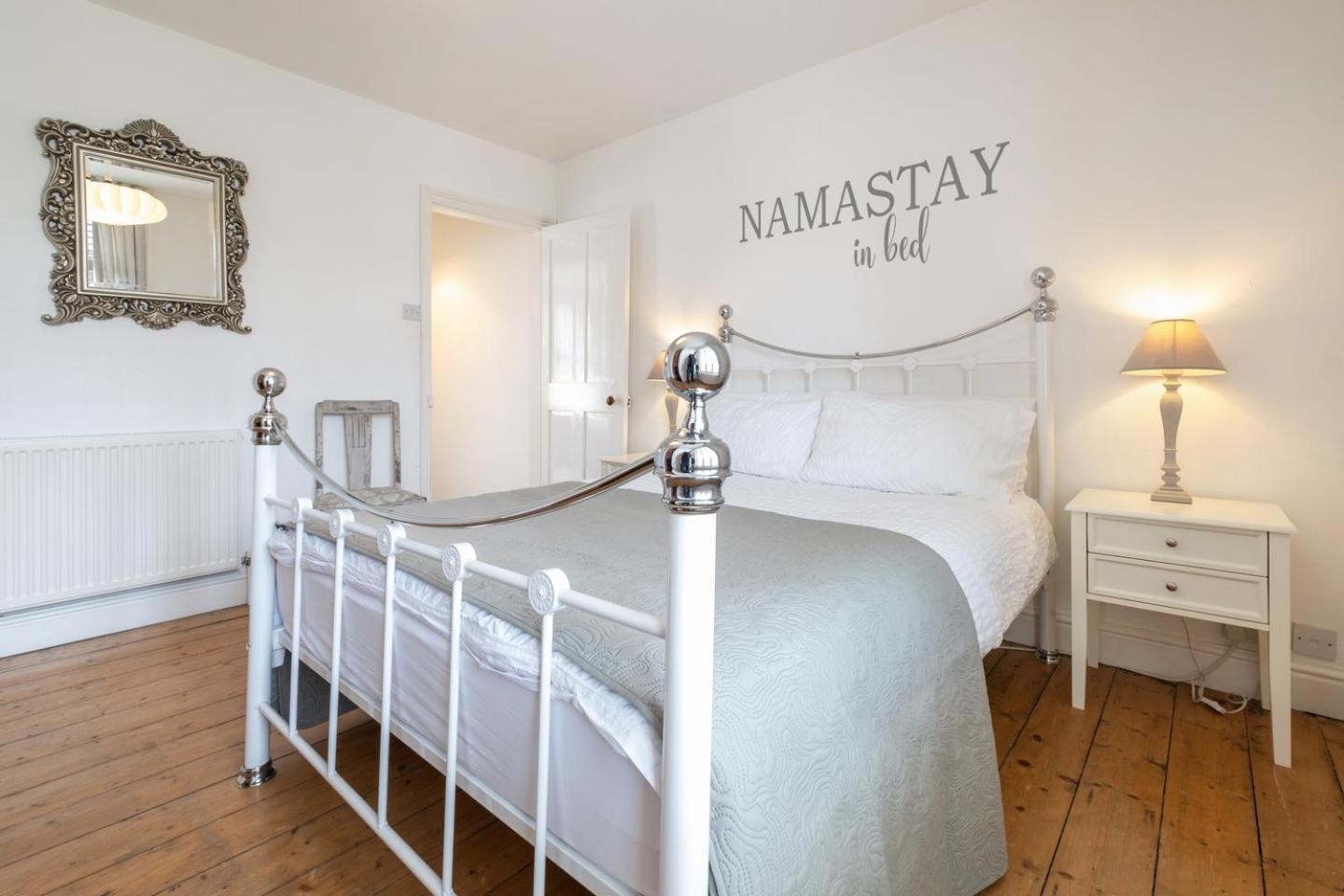 Charming Kings Road Holiday home *